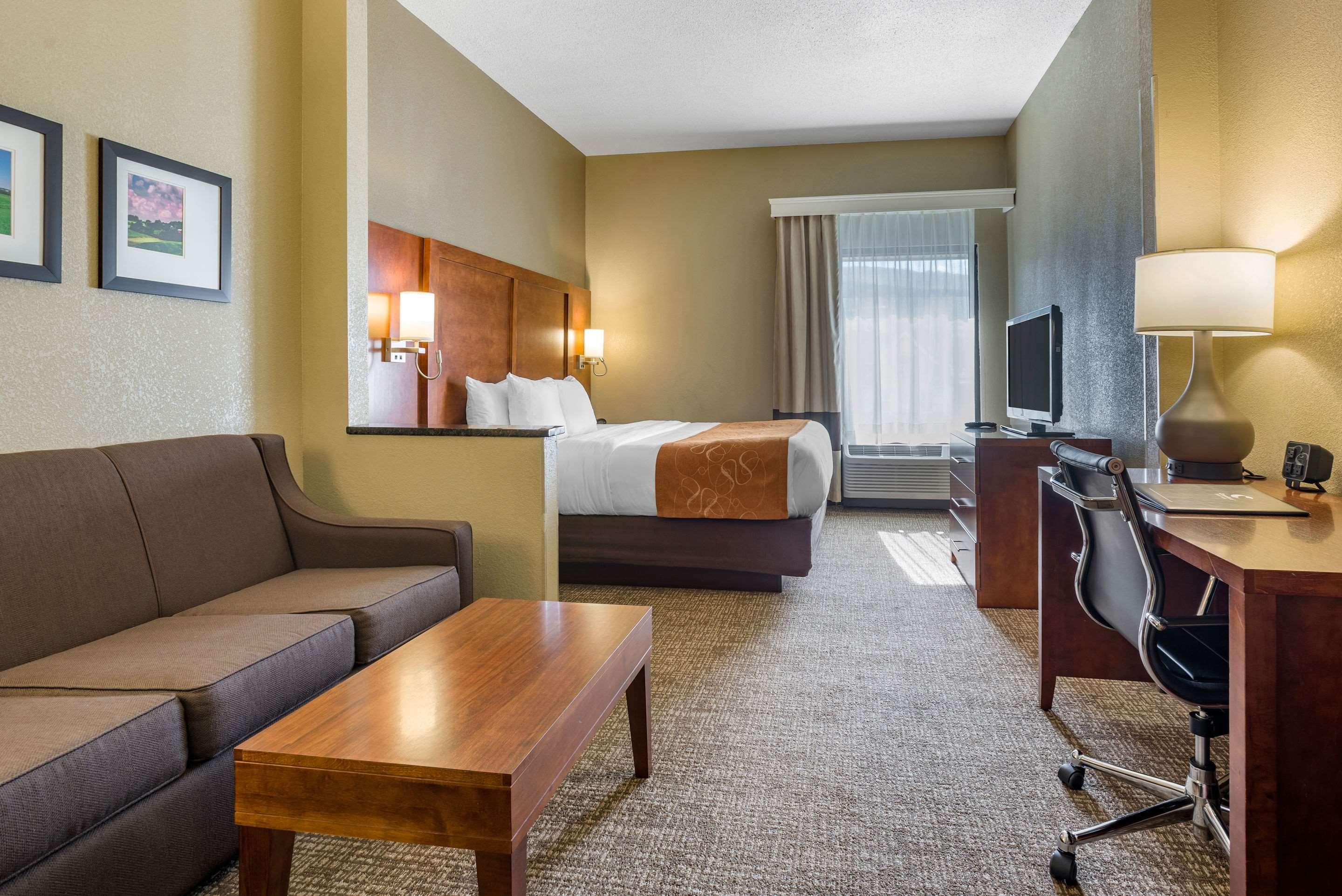 Comfort Suites Bethlehem Near Lehigh University And Lvi Airport Exterior foto