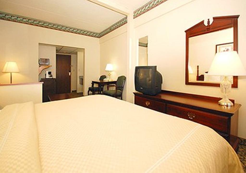 Comfort Suites Bethlehem Near Lehigh University And Lvi Airport Exterior foto