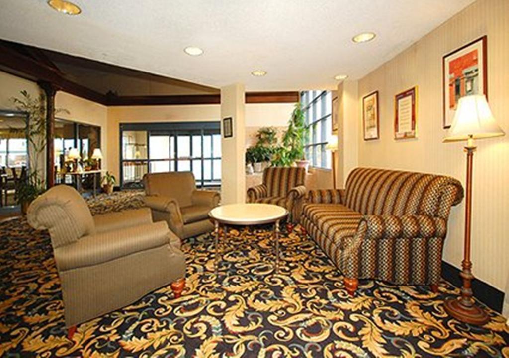 Comfort Suites Bethlehem Near Lehigh University And Lvi Airport Exterior foto