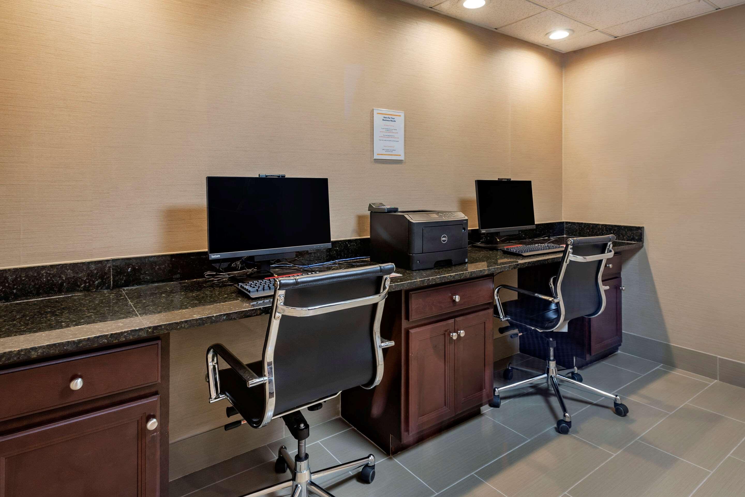 Comfort Suites Bethlehem Near Lehigh University And Lvi Airport Exterior foto