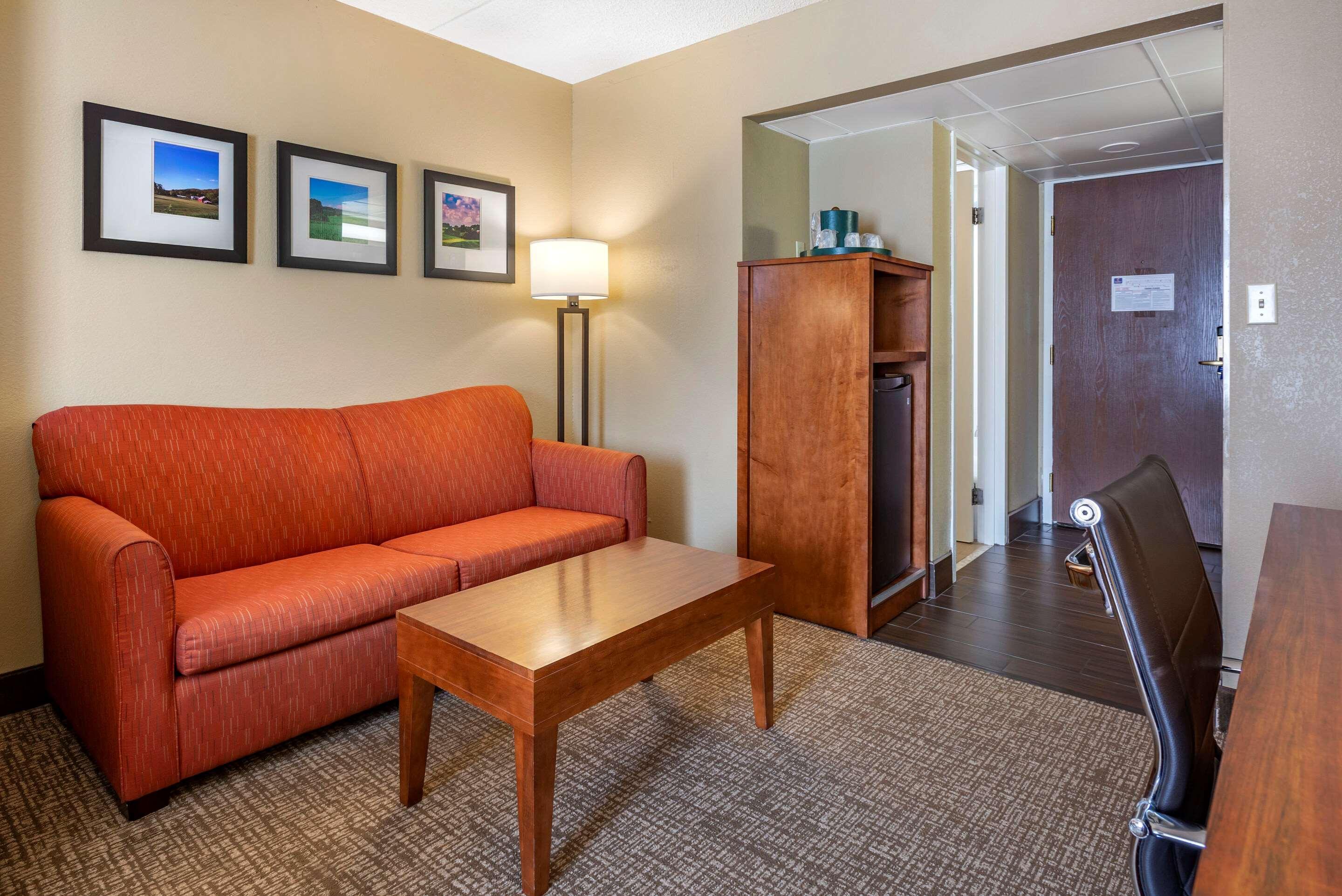 Comfort Suites Bethlehem Near Lehigh University And Lvi Airport Exterior foto