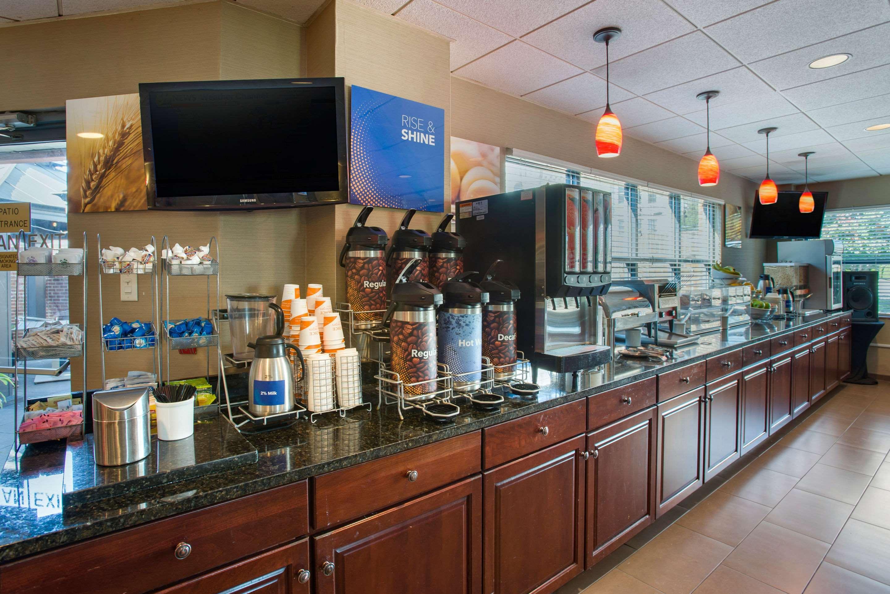 Comfort Suites Bethlehem Near Lehigh University And Lvi Airport Exterior foto