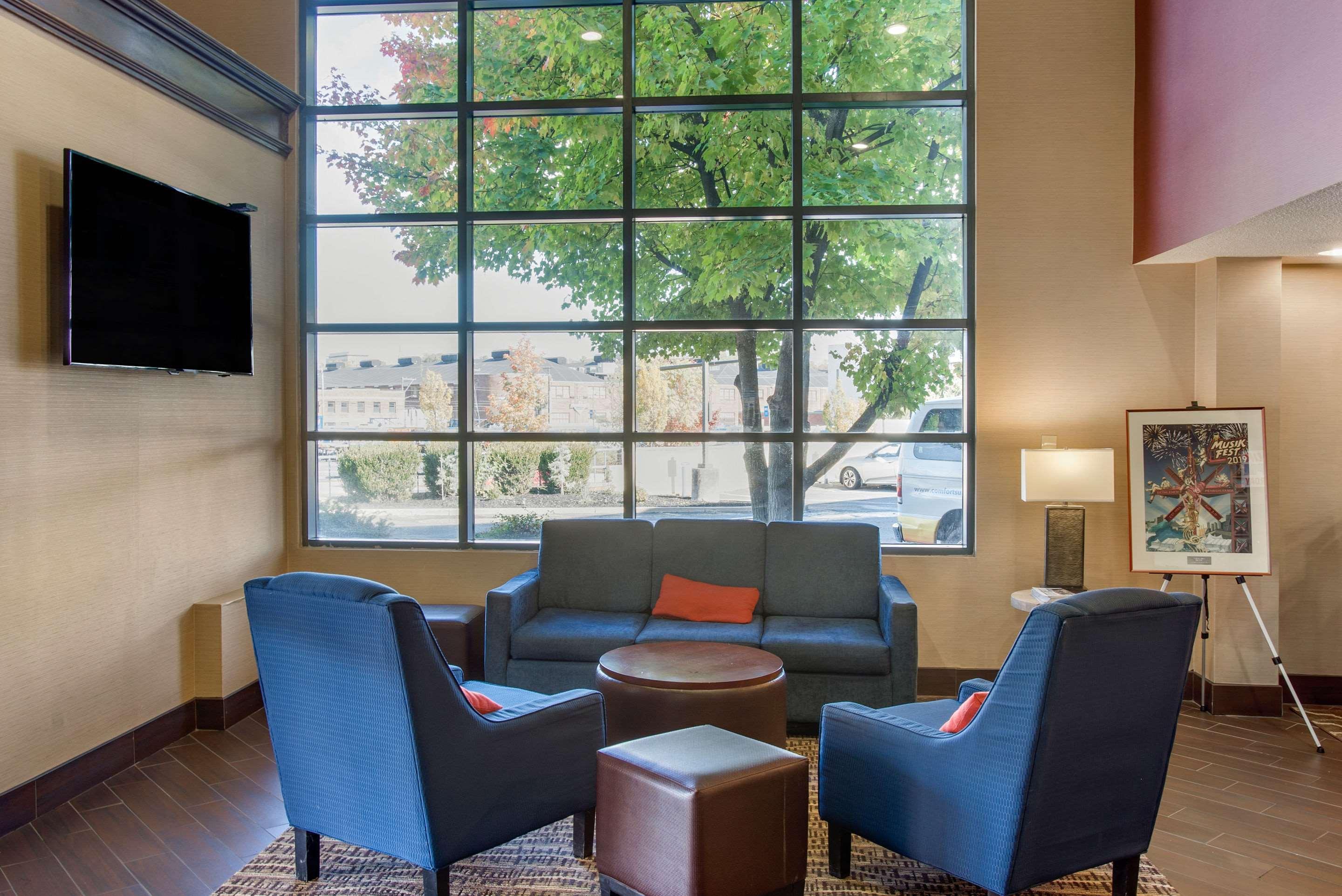 Comfort Suites Bethlehem Near Lehigh University And Lvi Airport Exterior foto