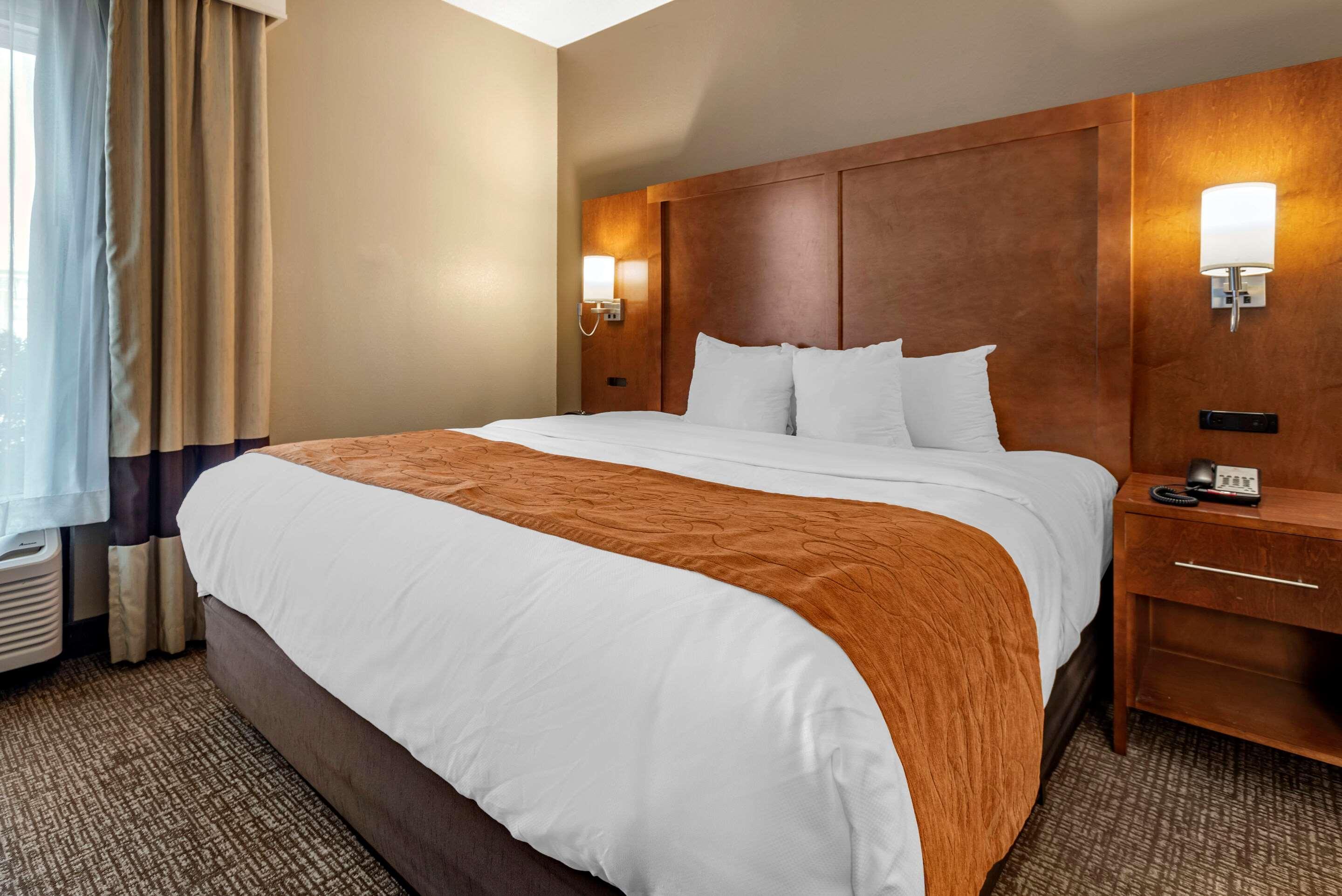 Comfort Suites Bethlehem Near Lehigh University And Lvi Airport Exterior foto