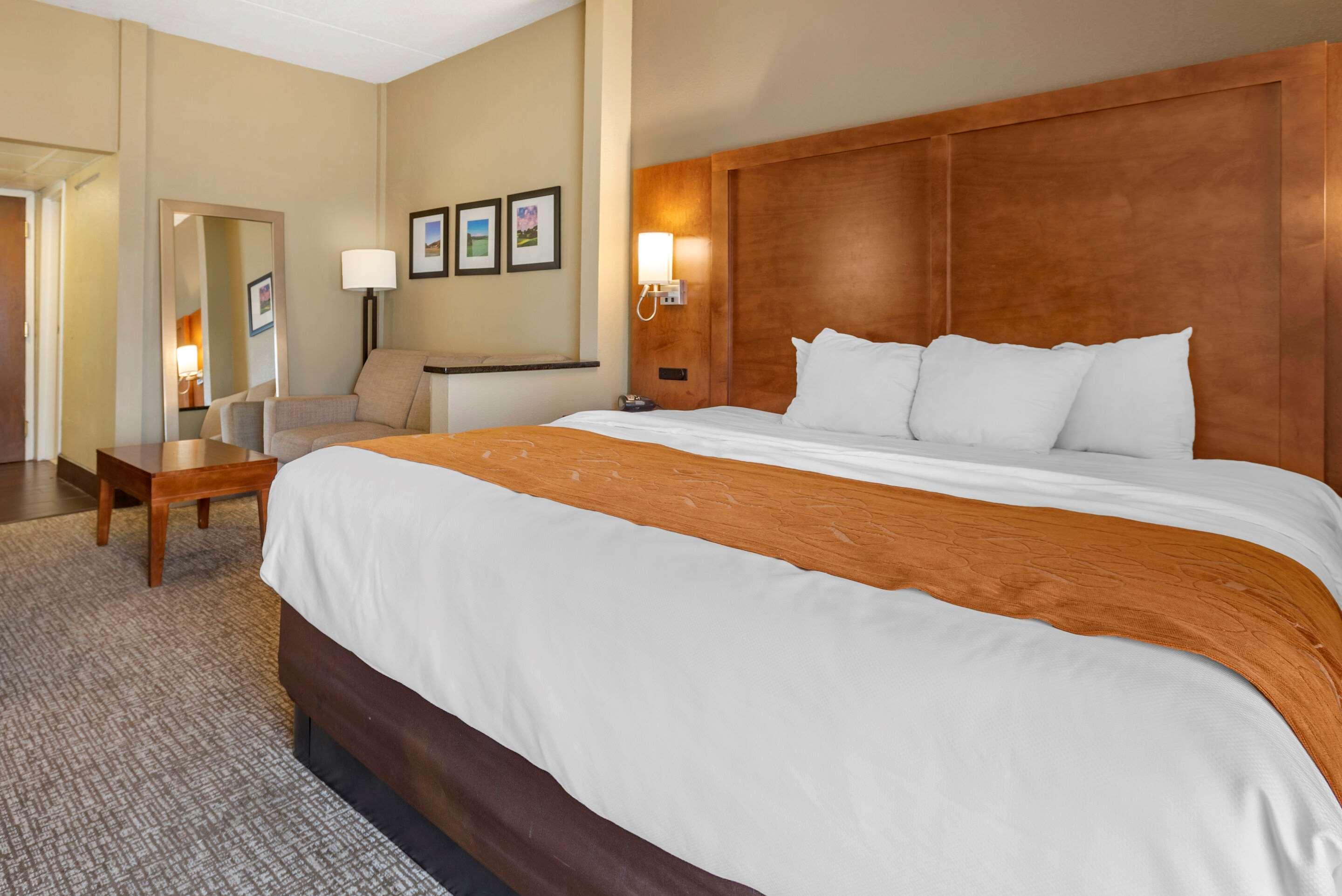 Comfort Suites Bethlehem Near Lehigh University And Lvi Airport Exterior foto